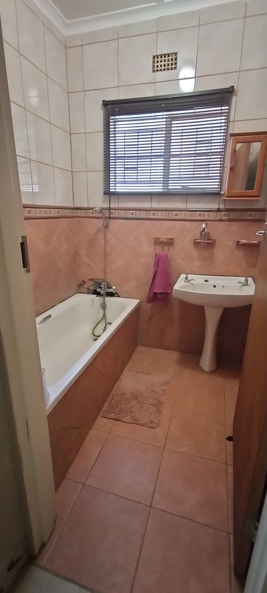 5 Bedroom Property for Sale in Jan Kempdorp Northern Cape